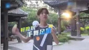 杜杜跳舞吃瓜视频,网友直呼“太上头”