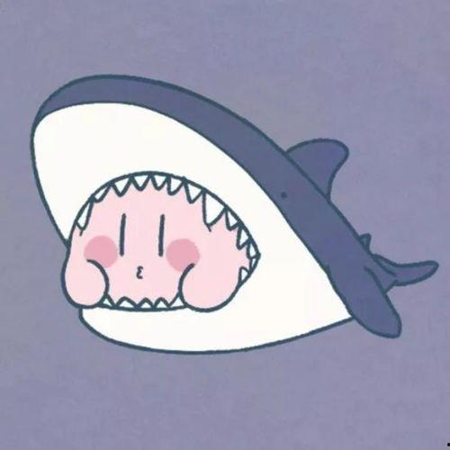 吃瓜看沙雕视频素材图片